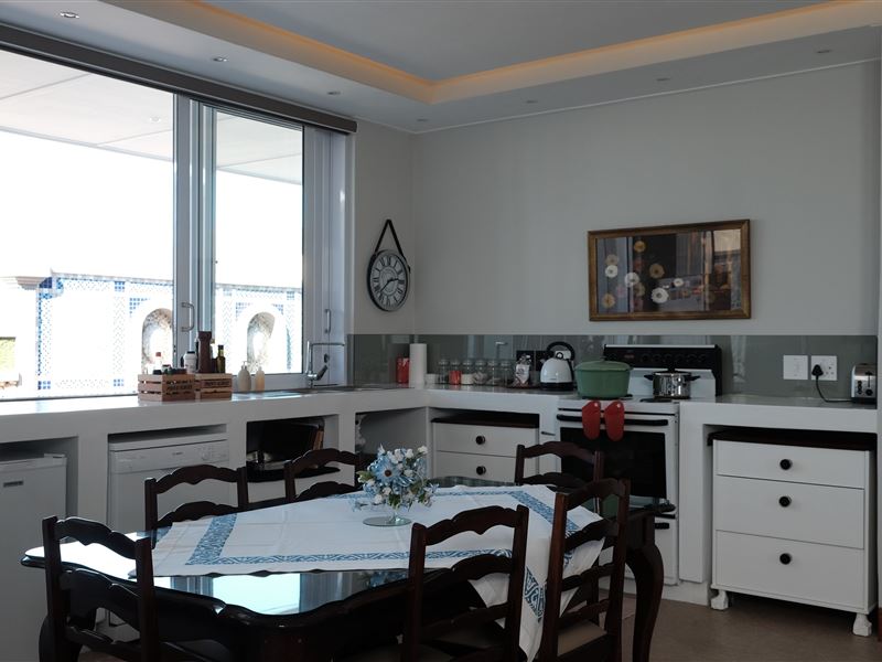 Nieuwerust ~ 5 star self-catering in Prince Albert